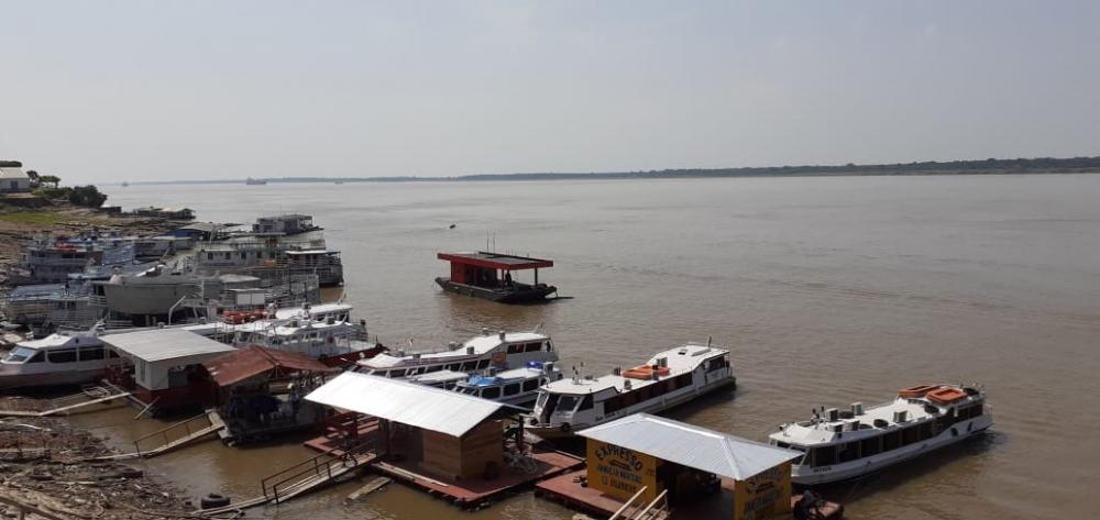 Lancha com comitiva de candidato a prefeito afunda no Rio Amazonas