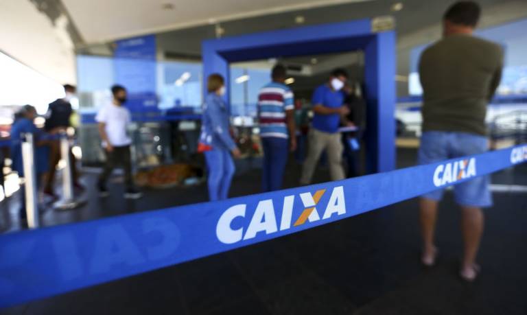 Caixa abre 772 agências neste sábado para pagar saque emergencial do FGTS
