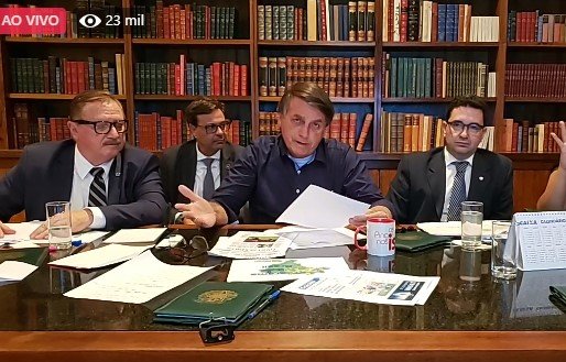 Bolsonaro sobre eleições: “Tinha zero prefeito, continuei com zero”
