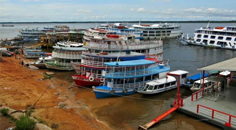 Transporte fluvial e rodoviário está suspenso no Amazonas