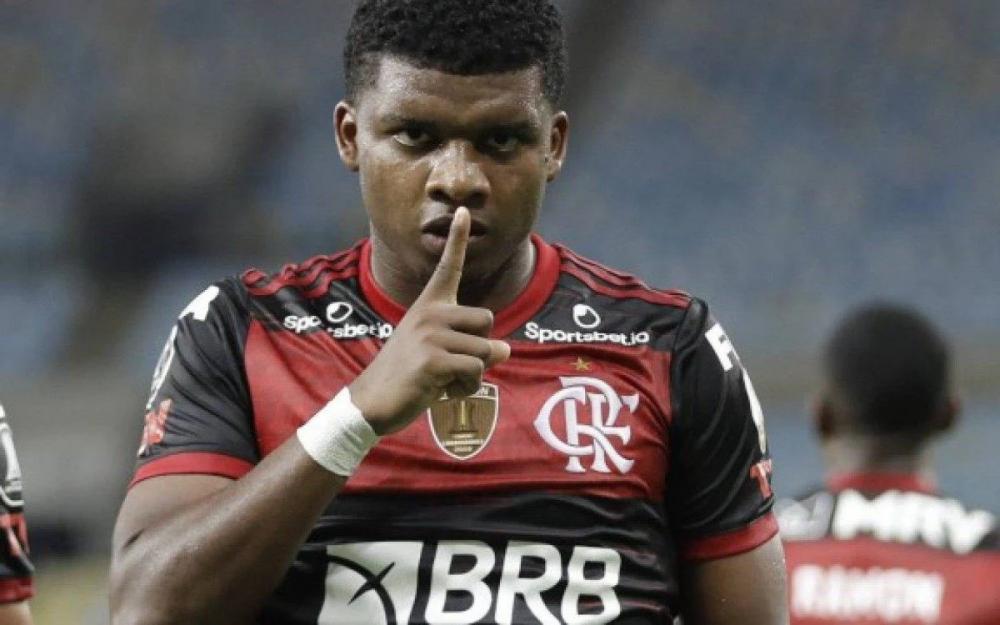 Flamengo acerta venda do atacante Lincoln para o Japão