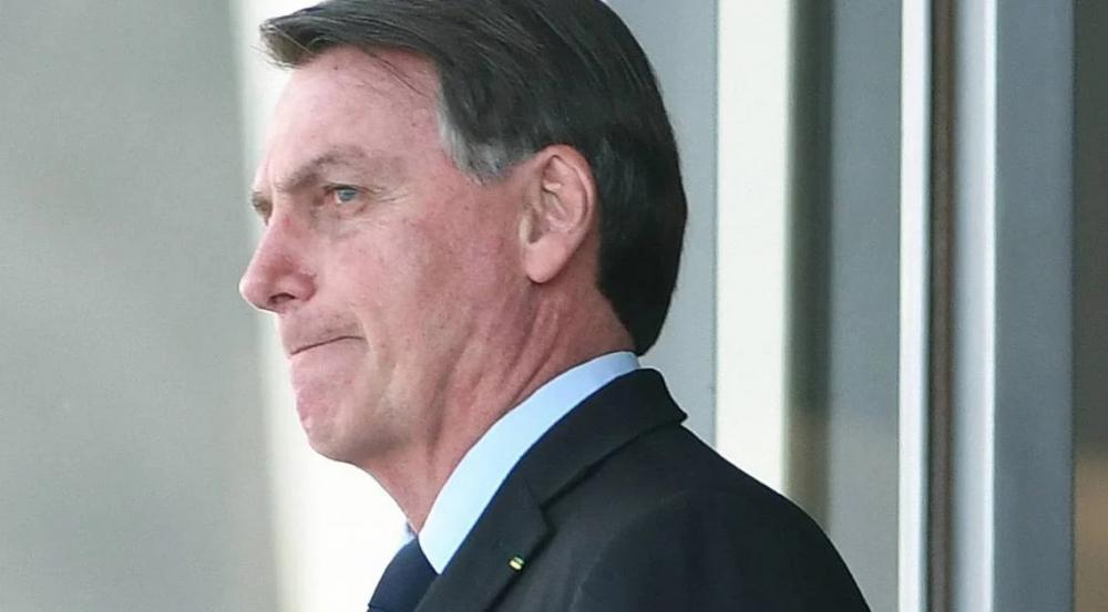 'Se Deus quiser, vou continuar o meu mandato', diz Bolsonaro a apoiadores