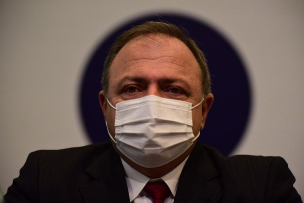 Crise em Manaus: Lewandowski autoriza abertura de inquérito contra Pazuello