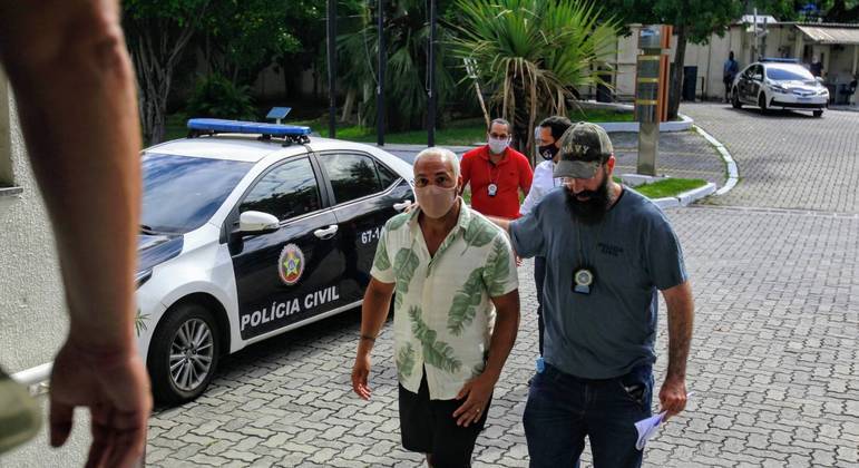 Belo é solto após prisão por aglomeração em show no Rio
