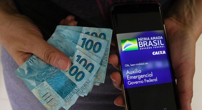 Senado deve apresentar nesta segunda texto para viabilizar auxílio emergencial