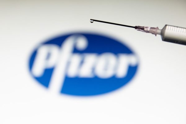 Anvisa dá registro definitivo para vacina da Pfizer contra Covid-19