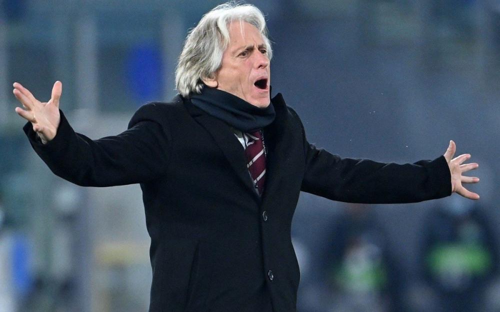 Após título, comentarista exalta técnico do Palmeiras e afirma: 'Pode ser maior que Jesus'