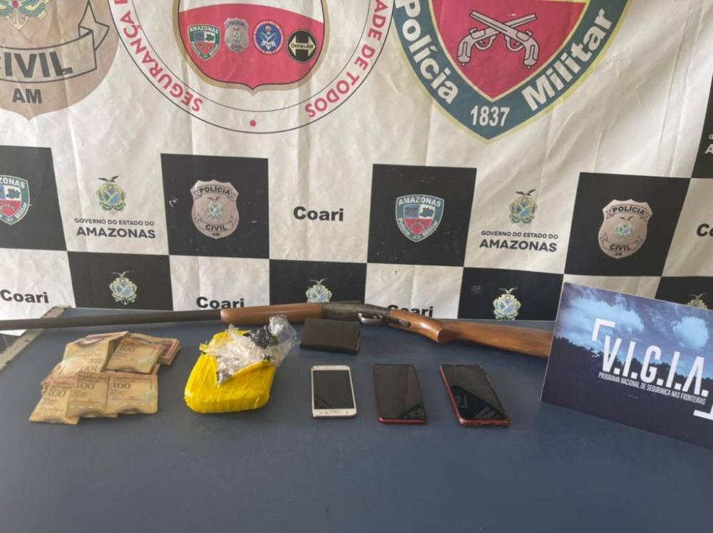 Homem é preso por envolvimento com tráfico de drogas e pirataria em Coari