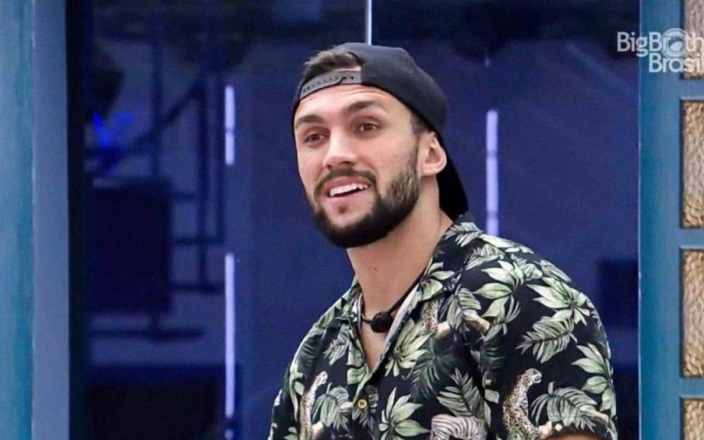 Através de uma vaquinha online, fãs de Arthur arrecadam quase R$5 mil para o brother
