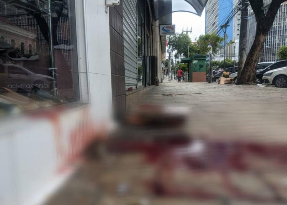 Homem é encontrado morto na Avenida Eduardo Ribeiro, em Manaus