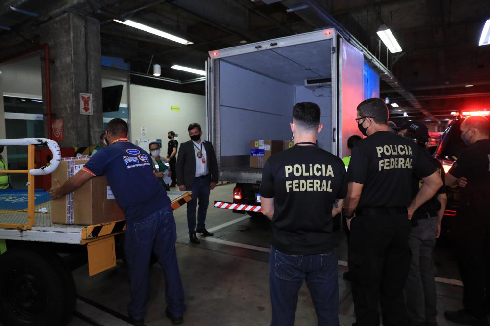 Mais de 16 mil doses da vacina Pfizer chegam ao Amazonas