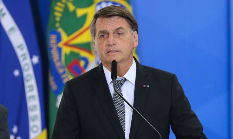 Bolsonaro diz que entregou projeto para fixar ICMS de combustíveis