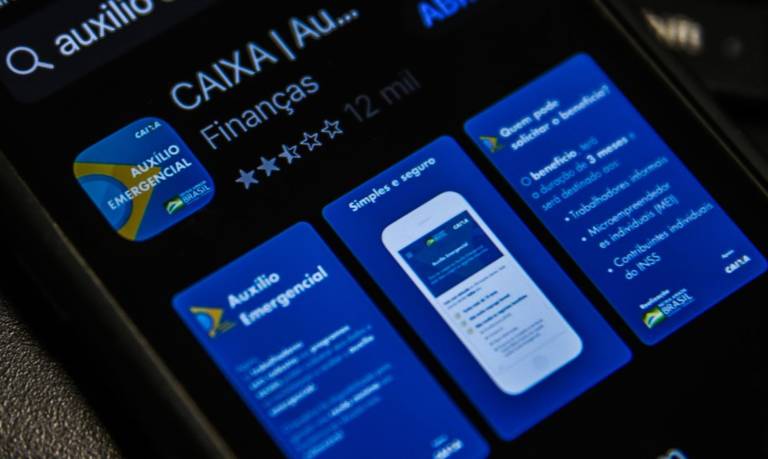Governo elabora PEC para estender auxílio
