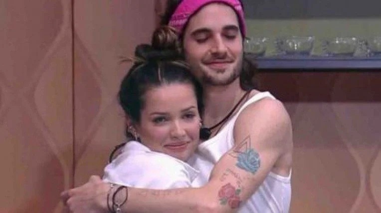 Um mês após final do 'BBB21', Fiuk agradece Juliette: 'Nunca desistiu de mim'