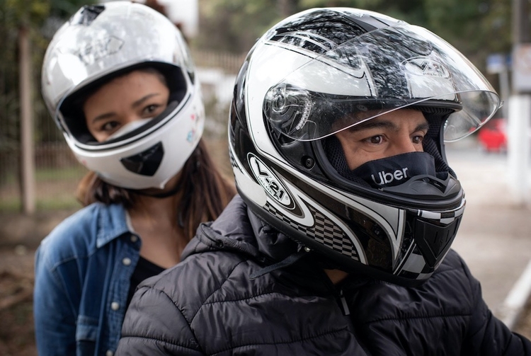 Uber lança viagens de moto em Manaus