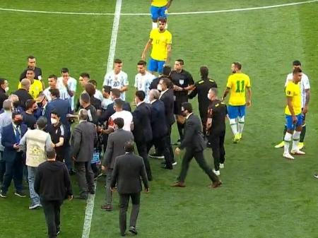 Jogo entre Brasil x Argentina é encerrado após ser interrompido pela Anvisa