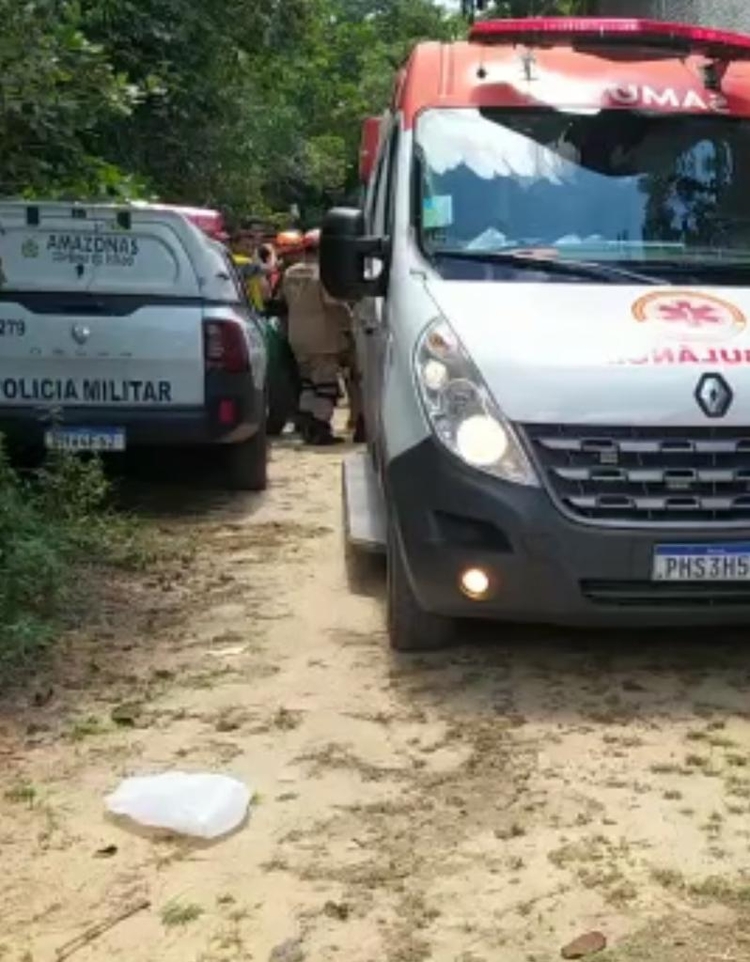 Motorista de app é cruelmente esfaqueado e jogado atrás de condomínio em Manaus