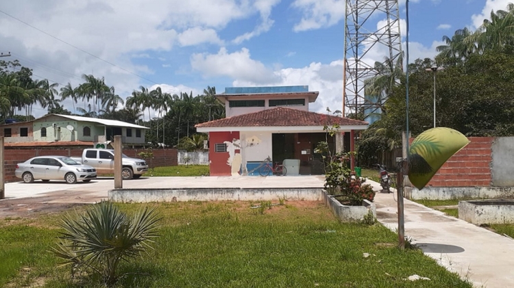 Adolescente é assassinado com tiro na cabeça em terreno de escola 