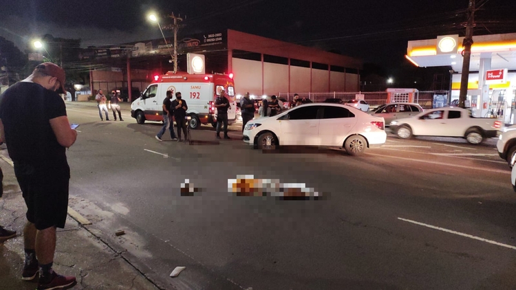 Homem morre atropelado por moto ao tentar atravessar avenida em Manaus