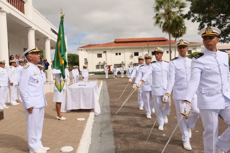 Marinha publica edital de concurso para engenheiros com salário de R$ 11 mil