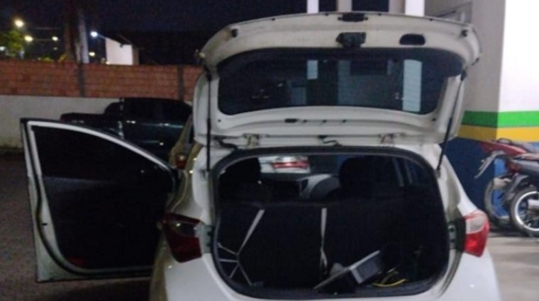 Motorista de aplicativo é encontrado na “mala” do próprio carro após sequestro, em Manaus