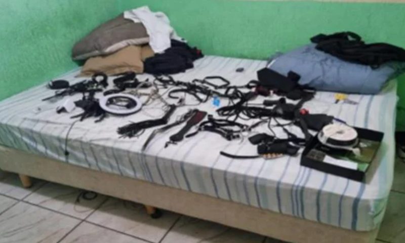Homem é preso por filmar sexo e expor mulheres na internet
