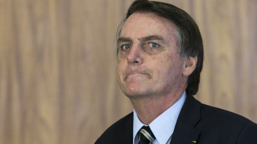 TSE dá 5 dias para Bolsonaro se manifestar sobre postagem