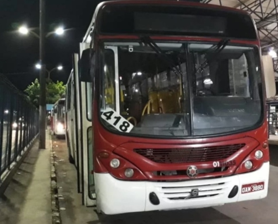 Bandidos são presos após tocar o terror durante assalto em ônibus de Manaus