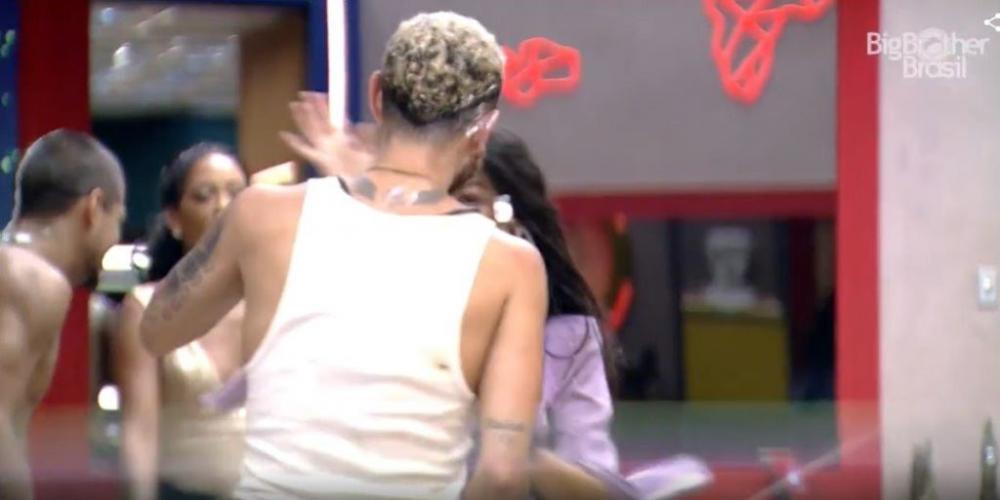 Larissa dá tapa em Fred e público pede expulsão dela do BBB23