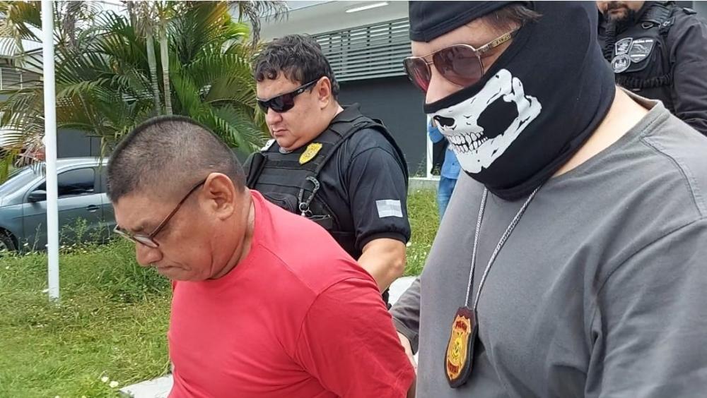 Polícia prende suspeito de estuprar e matar filha de 13 anos com facada no pescoço, no AM