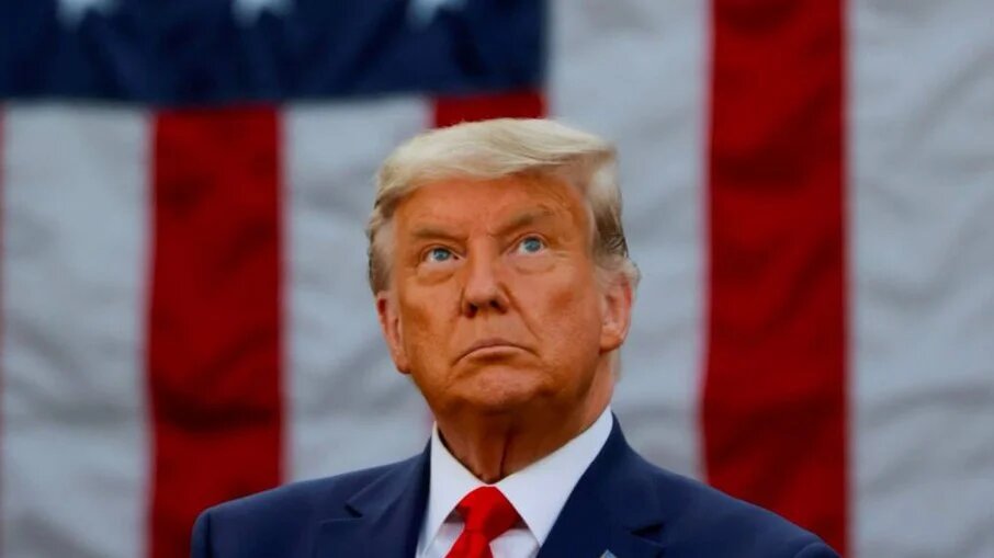 Donald Trump diz que deve ser preso na terça-feira e pede protestos de apoiadores