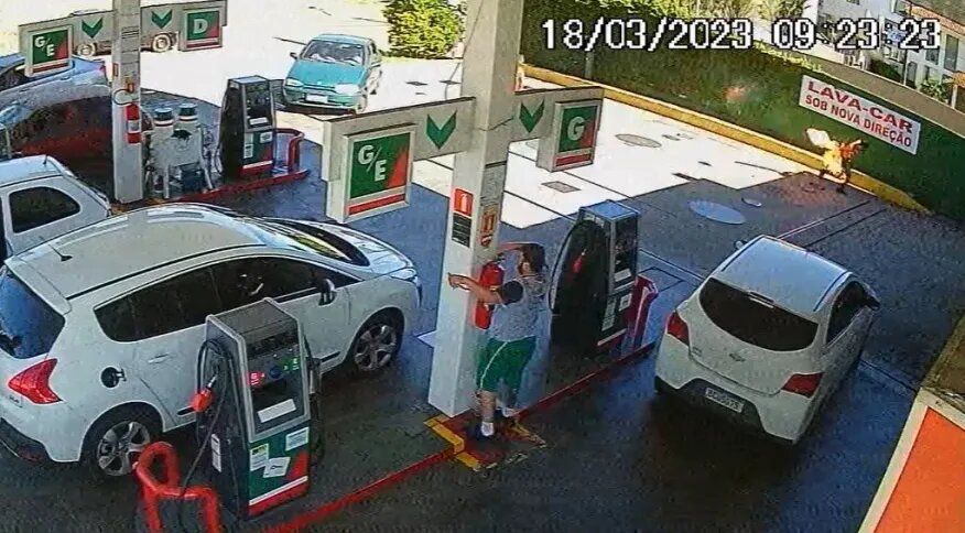 Polícia prende frentista que ateou fogo em cliente
