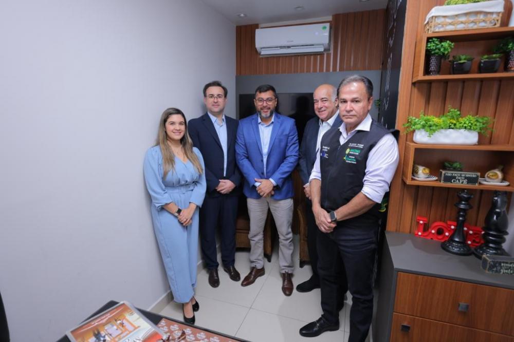 Wilson Lima se reúne com diretores do Hospital Albert Einstein e destaca parcerias com a instituição