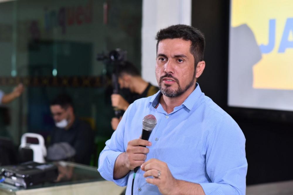 Jack Serafim segue crescendo e lidera disputa pela prefeitura de Carauari, aponta nova pesquisa