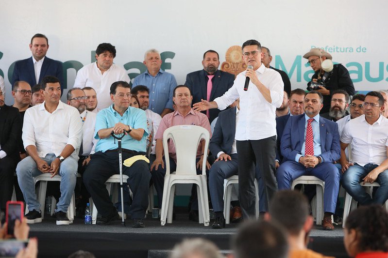 David Almeida anuncia construção de cerca de 17 mil moradias em Manaus