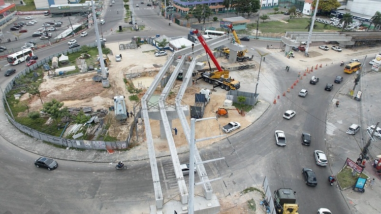 Bola do Produtor segue interditada para obras do viaduto Rei Pelé