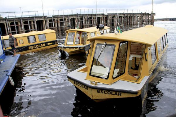 Escolas municipais da zona Rural de Manaus recebem novas lanchas escolares