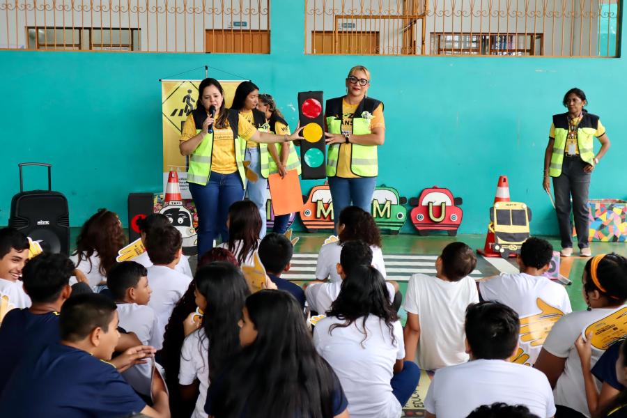 Escola municipal recebe ação de educação de trânsito na zona Centro-Sul de Manaus