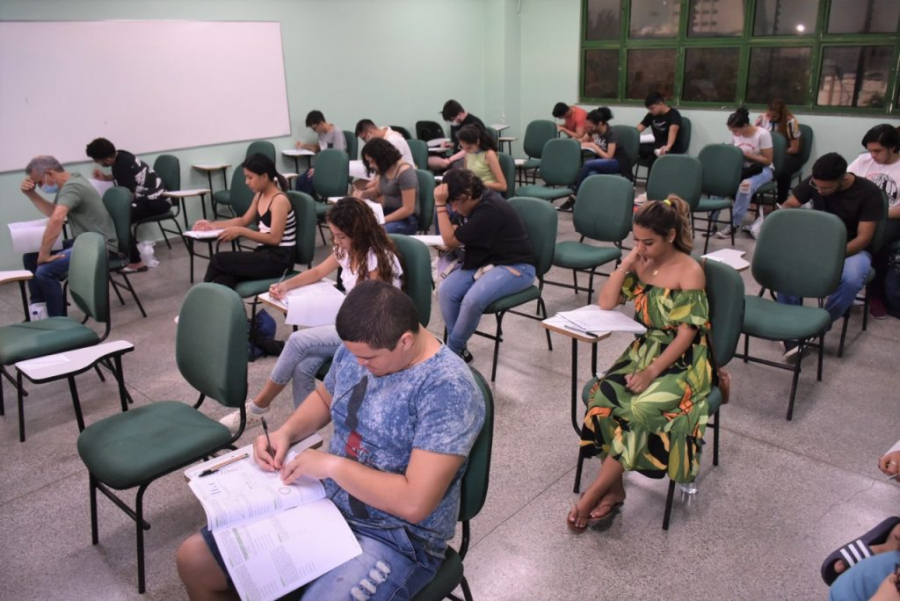 UEA terá curso de Inteligência Artificial; Editais do Vestibular e SIS serão lançados hoje