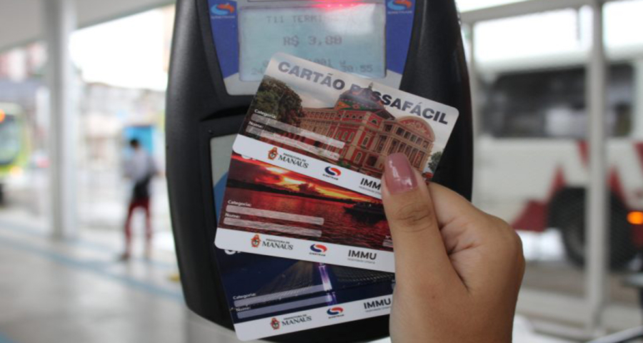 Pagamento em dinheiro não será mais aceito em terminais e em 14 linhas de ônibus de Manaus