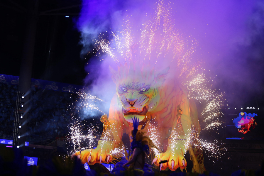 Onça Mothokari é o grande destaque do Caprichoso na noite de abertura do Festival de Parintins