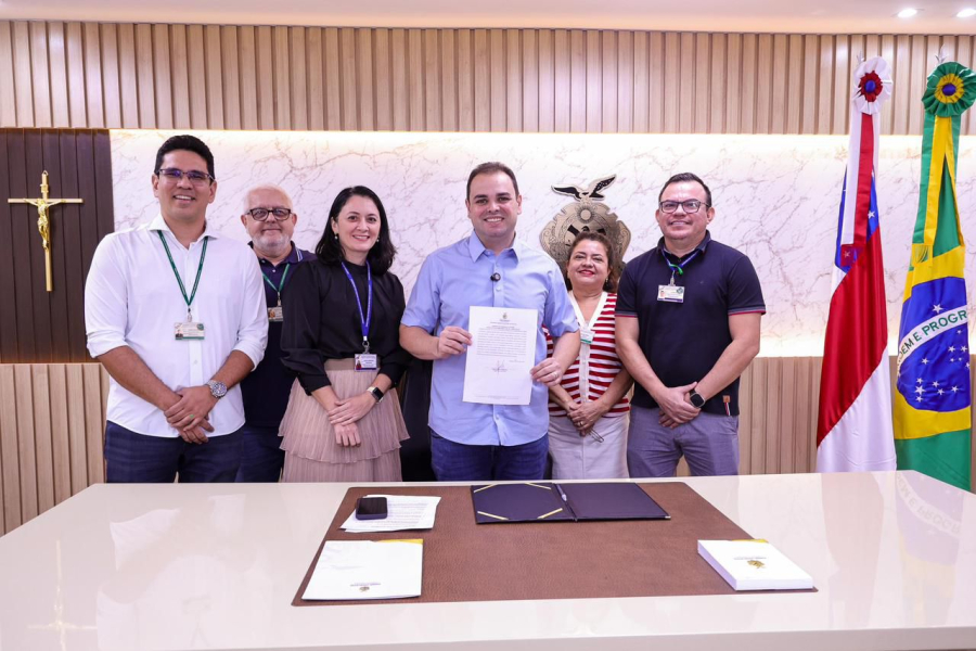 Presidente Roberto Cidade comemora número de inscritos para o concurso público da Aleam e alerta para data limite de inscrições