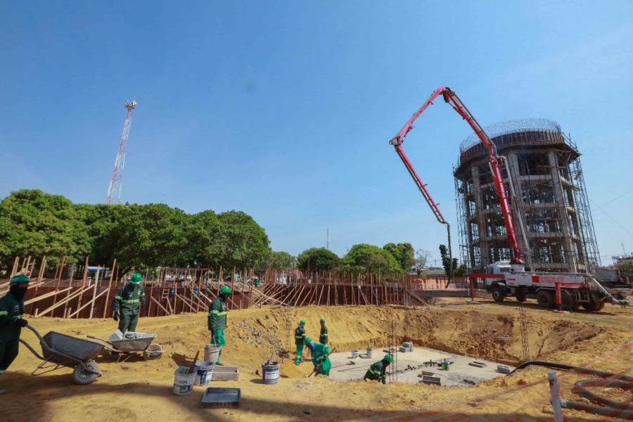 Governo do Amazonas amplia investimentos em infraestrutura em Parintins