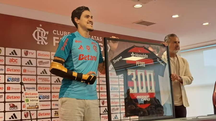 Flamengo prepara proteções para Pedro voltar a jogar antes da final da Libertadores; entenda