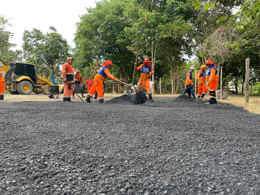 Ramal do Jambo ganha novo asfalto com obras da Prefeitura de Manaus