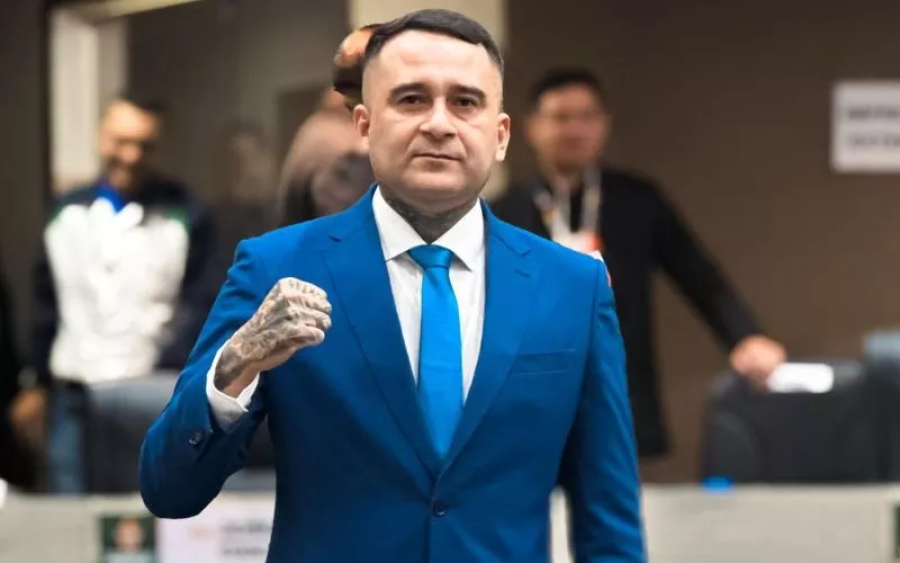 Nas redes, Salazar cobra moralidade, mas emprega sócio na CMM