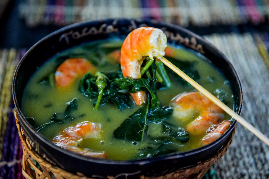 Saber amazônico: tacacazeiras são agora patrimônio cultural do Brasil