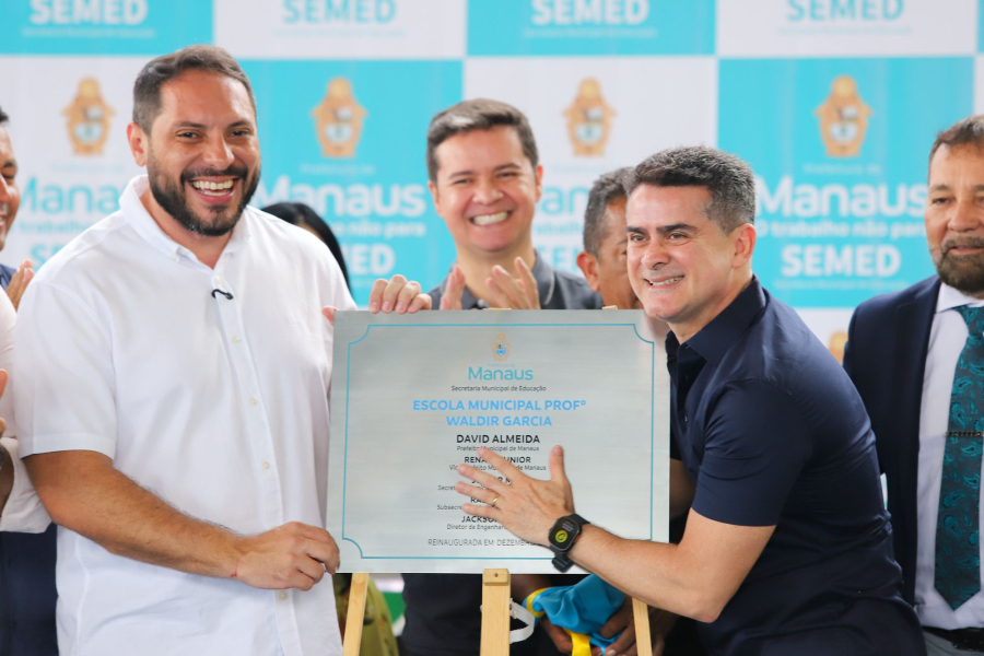 Prefeitura anuncia gratificações de até R$ 6 mil para professores da rede municipal