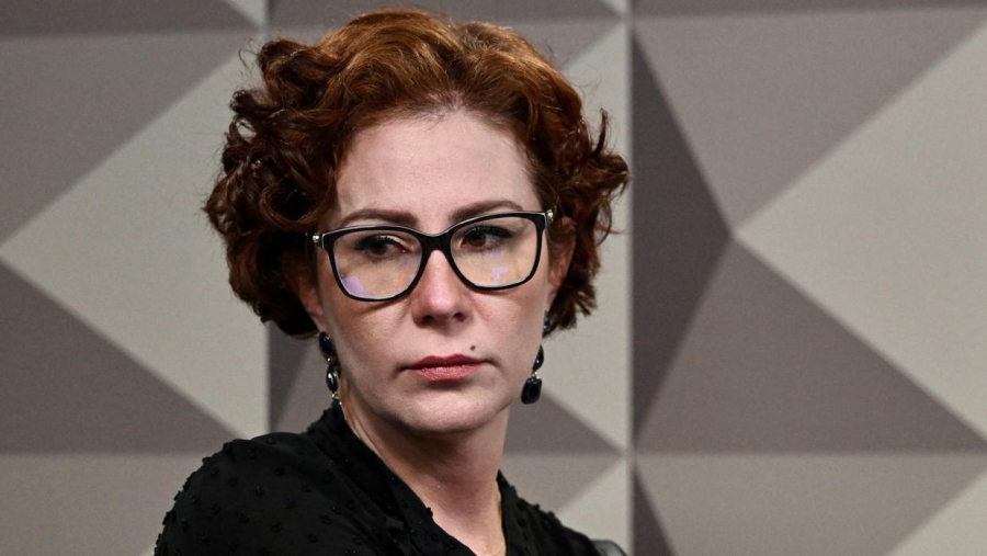 Plenário da Câmara vai de encontro ao STF e rejeita cassação de Carla Zambelli