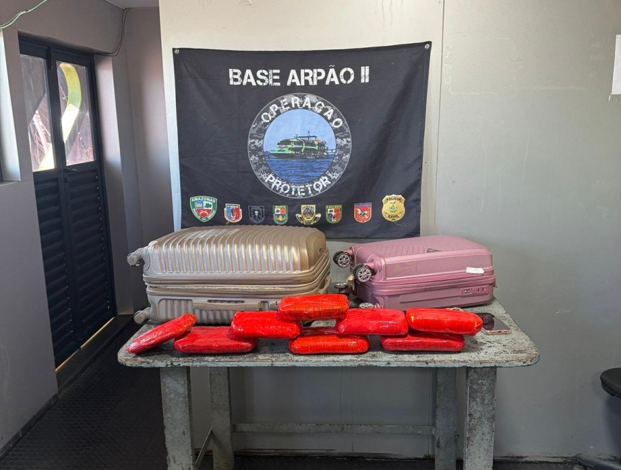 Mulher é presa com mais de R$ 450 mil em drogas no AM